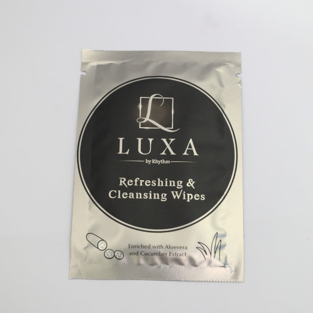 Refreshing & Cleansing Wipes (20 Pcs)